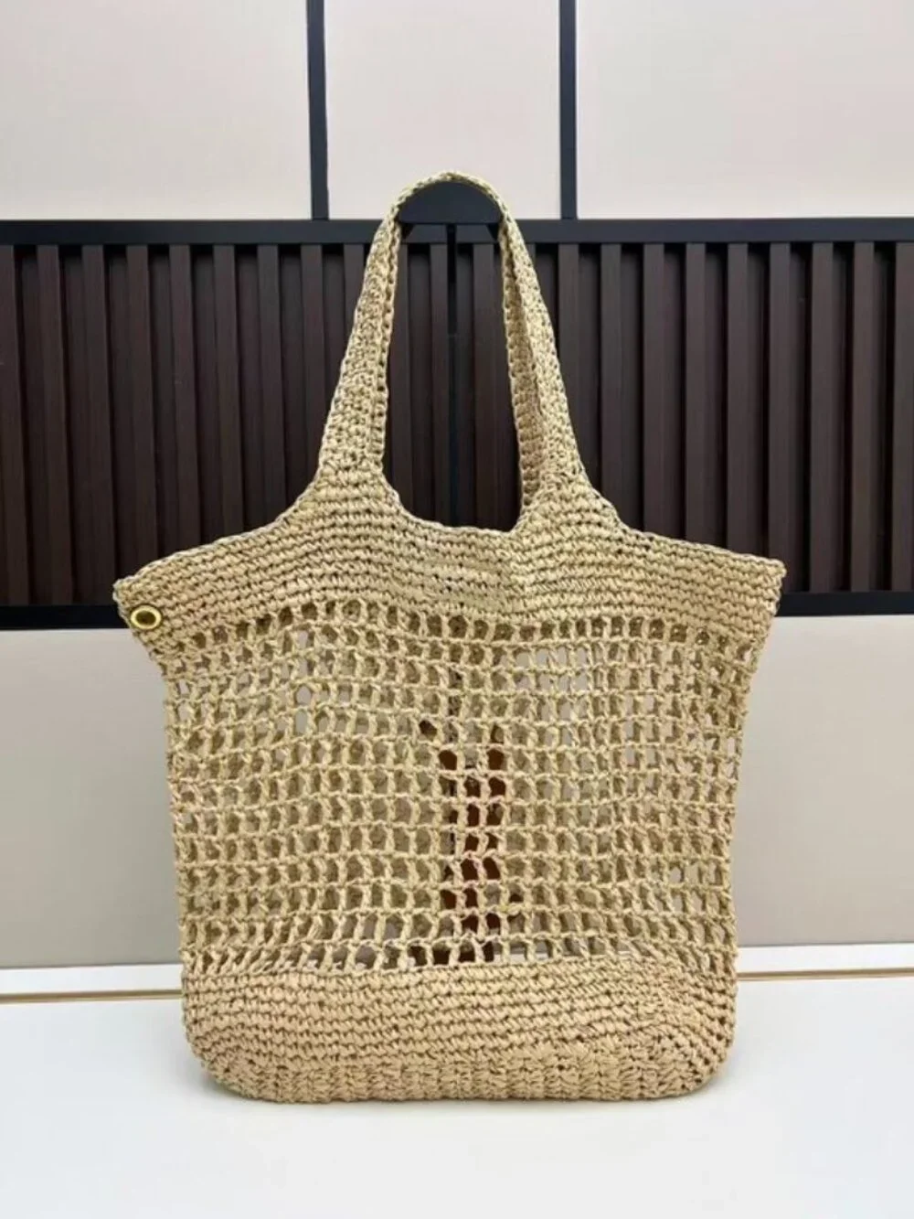 Saint Laurent's New Straw Bag - Picture 5 of 6